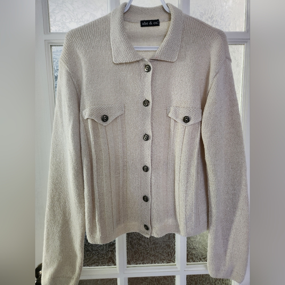 Gorgeous Sweater / Cardigan